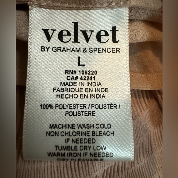 Velvet by Graham & Spencer Blouse - Picture 3 of 7